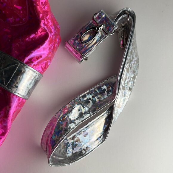 Maniere Dance Bag NWT Girls Gym Gymnastics Duffle Holographic Pink Silver - Picture 6 of 6